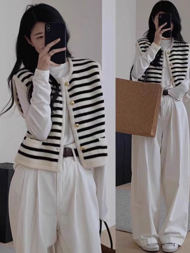 Korea Dongdaemun Xiaoxiang style black and white striped sleeveless knitted vest jacket for women with sweater cardigan vest