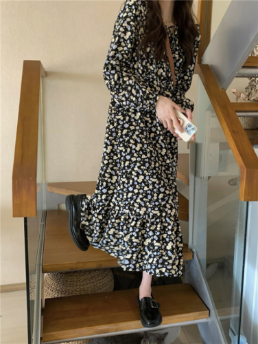 Real shot!  Korean style long-sleeved fungus-edged floral dress for small women in autumn and winter with long skirts