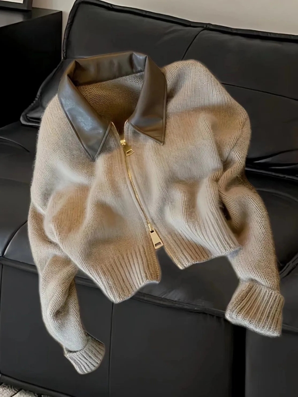 New style of spliced ​​sweater for women in autumn and winter. This year's popular small fragrant style knitted top...