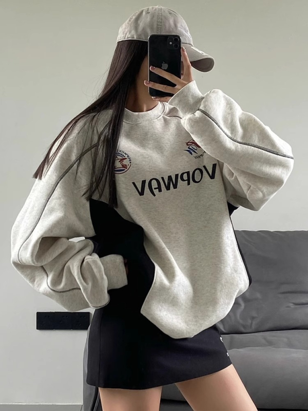 Korean chic autumn new American retro contrast color design stitching contrast color loose and versatile long-sleeved sweatshirt for women