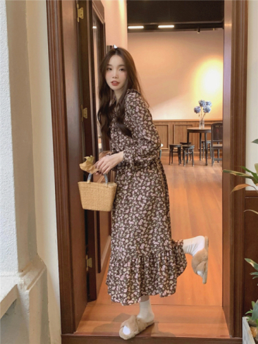 Real shot!  Korean style long-sleeved fungus-edged floral dress for small women in autumn and winter with long skirts