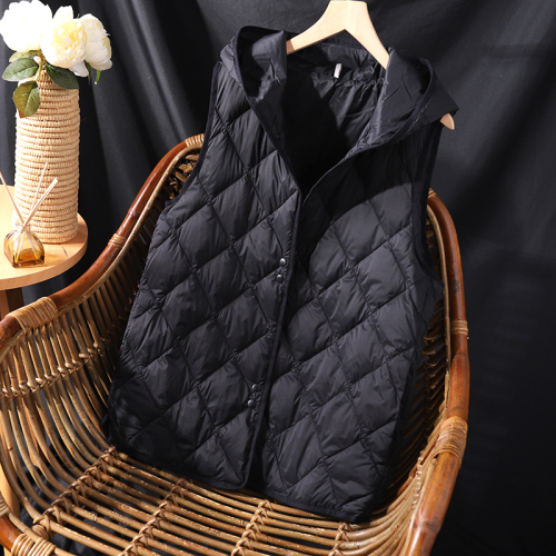 New diamond quilted lightweight hooded sleeveless warm vest for women