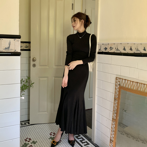 Real shot of 2024 autumn and winter new half-high collar dress for women, slim fit inner a-line fishtail skirt, long bottoming skirt