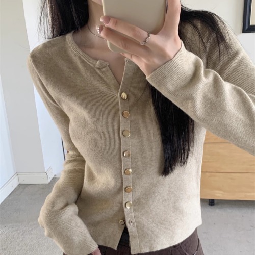 Retro Chic V-neck Knitted Cardigan 2024 Spring Autumn and Winter Temperament Bottoming Top Women's Threaded Outer Long Sleeves