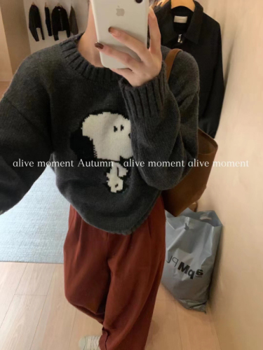 Korean version of Kundongdaemun fashion jacquard Snoopy round neck pullover sweater for women autumn and winter cartoon dog loose sweater