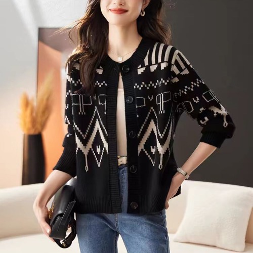 Retro jacquard round neck knitted cardigan for women 2024 new autumn style high-end short style with soft waxy sweater jacket