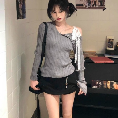 2024 Autumn and Winter Buttoned Original Lazy Style High-Level Retro Inner Design Gray Sloping Shoulder Knitwear for Women