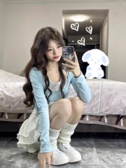 Korean version baby blue stunning fake two-piece floral long-sleeved T-shirt for hot girls pure desire inner layering shirt