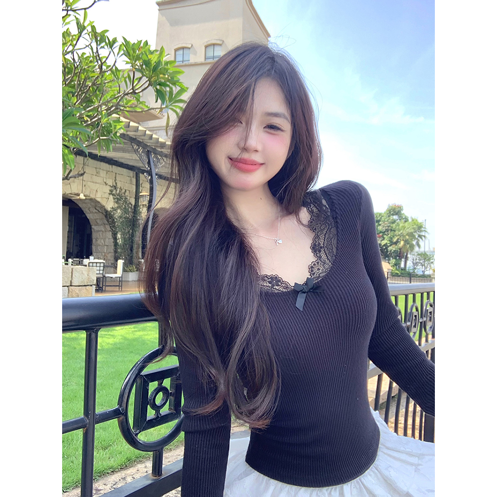 Actual shot of lazy and high-end pullover retro lace splicing slim fit top
