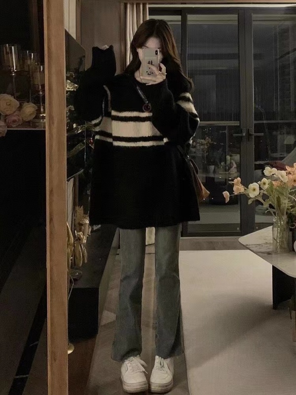 Black striped contrast sweater jacket for women spring and autumn new design niche loose soft waxy sweater