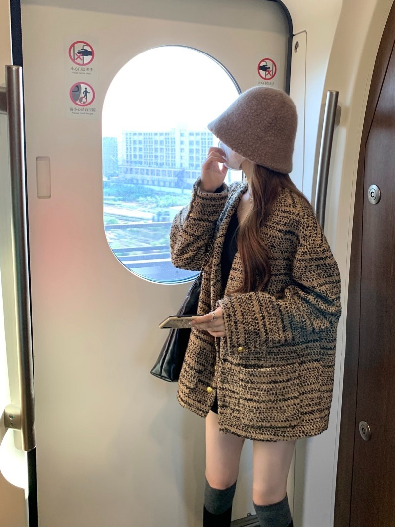 Actual shot of fashionable and high-end socialite Xiaoxiang thick floral V-neck woven jacket