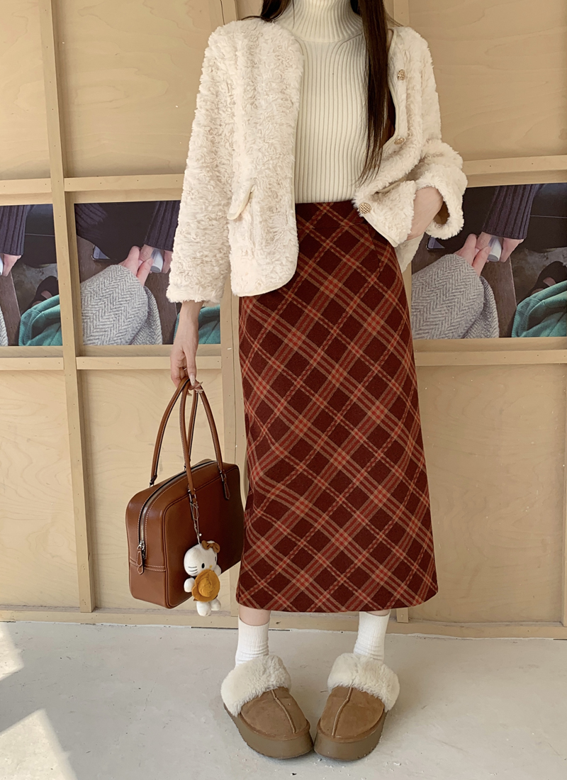 Real shot straight hip tweed skirt medium and long autumn and winter A-line American retro red plaid skirt