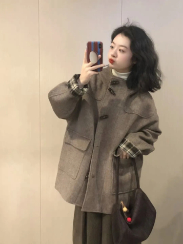 Horn button hooded Korean style woolen coat for women autumn and winter 2024 new Hepburn style small person woolen coat