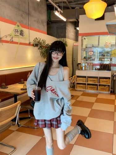 Casual sports suit for women in early autumn 2024 high-end temperament and age-reducing matching set