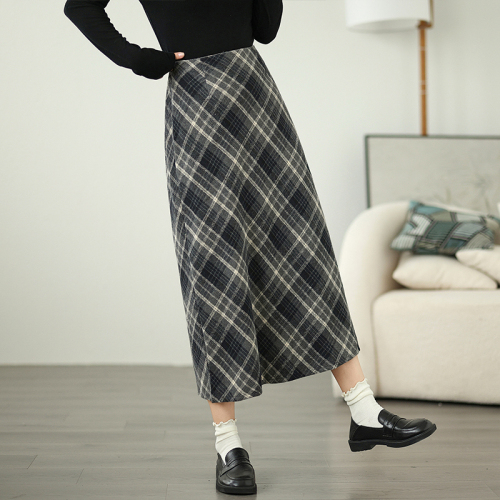 Large size fat mm retro plaid hip skirt women's autumn and winter woolen A-line mid-length slightly fat skirt