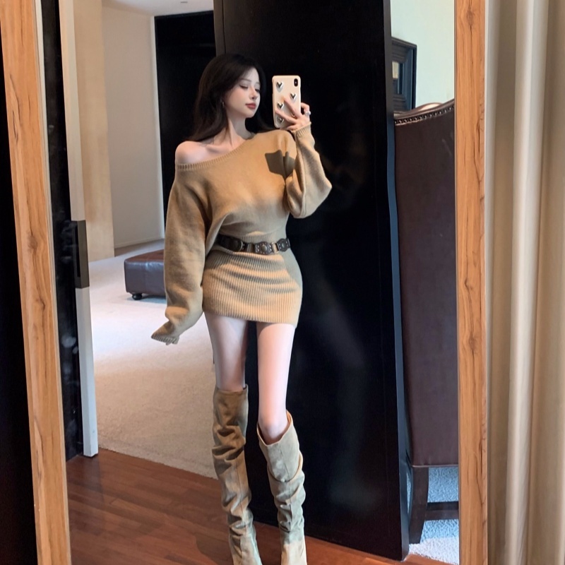 Lazy style long-sleeved knitted dress with waist slimming bottoming off-shoulder short hip skirt
