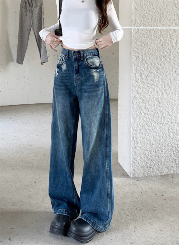 Real shot!  Retro distressed wide-leg jeans, new high-waisted, loose, slim and versatile trousers