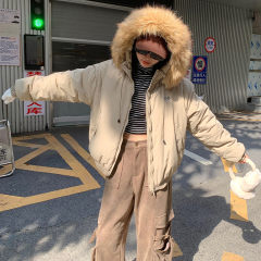 Real shot of American retro winter new down jacket for women with design hood and thickening to overcome the trend of cotton jackets