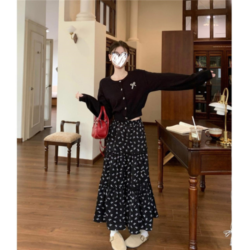 Actual shot ~ Bow long-sleeved sweater floral high-waisted half-length skirt for women early autumn new fashion two-piece set