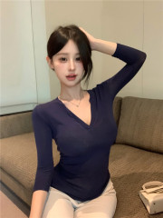 Korean big sister Korean comic female anchor sexy half open collar slightly see-through bottoming shirt