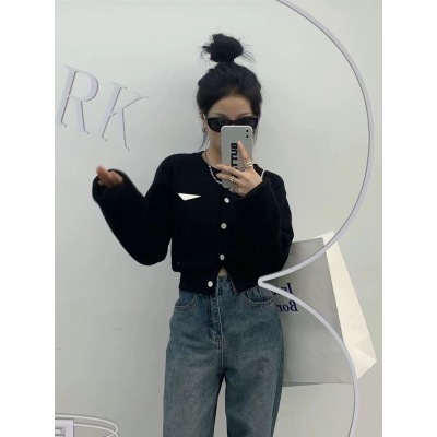 Sheep wool original quality French atmosphere gray unique short knitted cardigan top for women