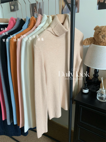 Real shot of autumn and winter women's pile-neck slim sweater and sweater thick turtleneck solid color bottoming shirt to look slim