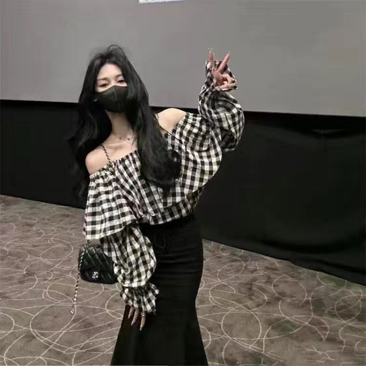 網紅套裝2024女士格子一字肩上衣小香風春季洋氣吊帶魚尾裙子