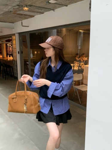 miu shirt early autumn retro blue plaid lazy shirt Korean embroidered V-neck vest suit