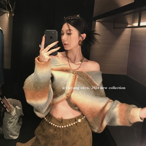 Gradient Knitwear Women's 2025 Autumn and Winter New Loose Lazy Style Retro Cardigan Sweater Design Niche Top