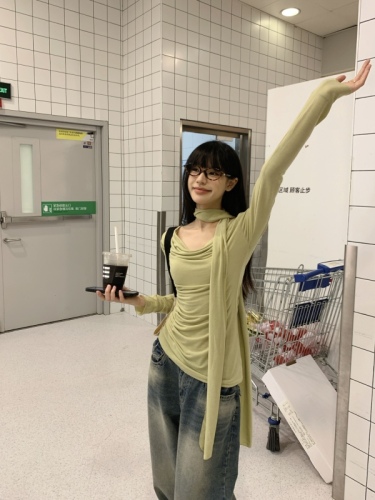 Design niche swing collar halter top for women to wear underneath