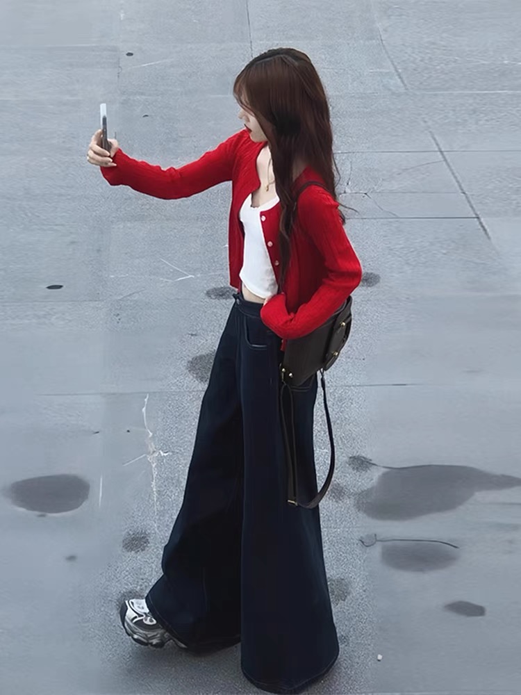 Red Long-Sleeve Knit Cardigan for Layering with High-End Skirts - Early Autumn Outfit, Women's Top Sweater - 2024 New Arrival