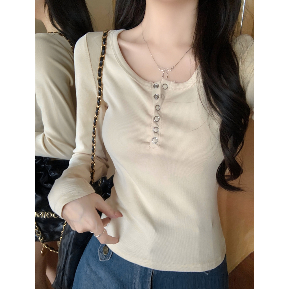 Actual shot of 40-count pure cotton button-up bottoming shirt for women with white long-sleeved T-shirt and ribbed shoulder top