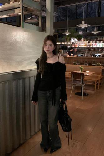 Black ruffled one-shoulder knitted bottoming shirt, tea-like chic off-shoulder halter top