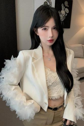 Real shot ~ 2024 autumn new style French sweet little fragrance three-dimensional mesh flower suit short jacket for women