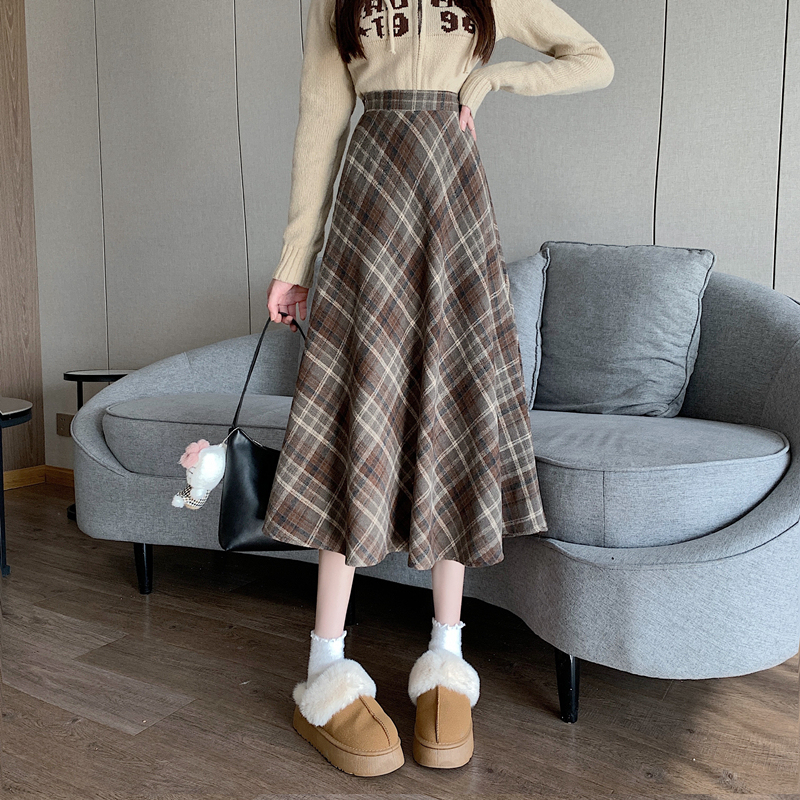 Winter style thickened velvet and elastic waist slimming woolen plaid large hem umbrella skirt