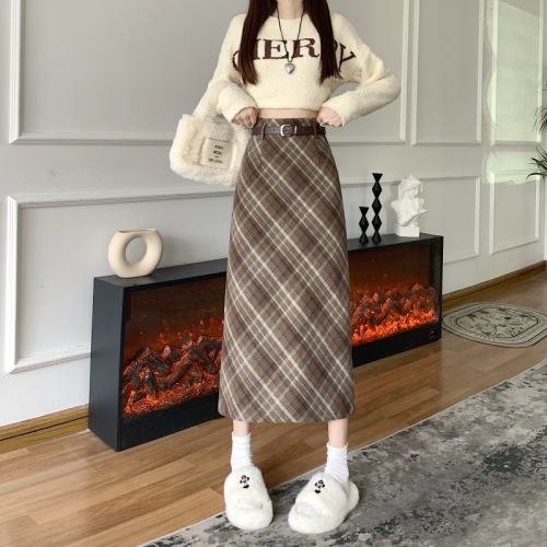 Spring and autumn large size plaid mid-length woolen style skirt with Maillard style design