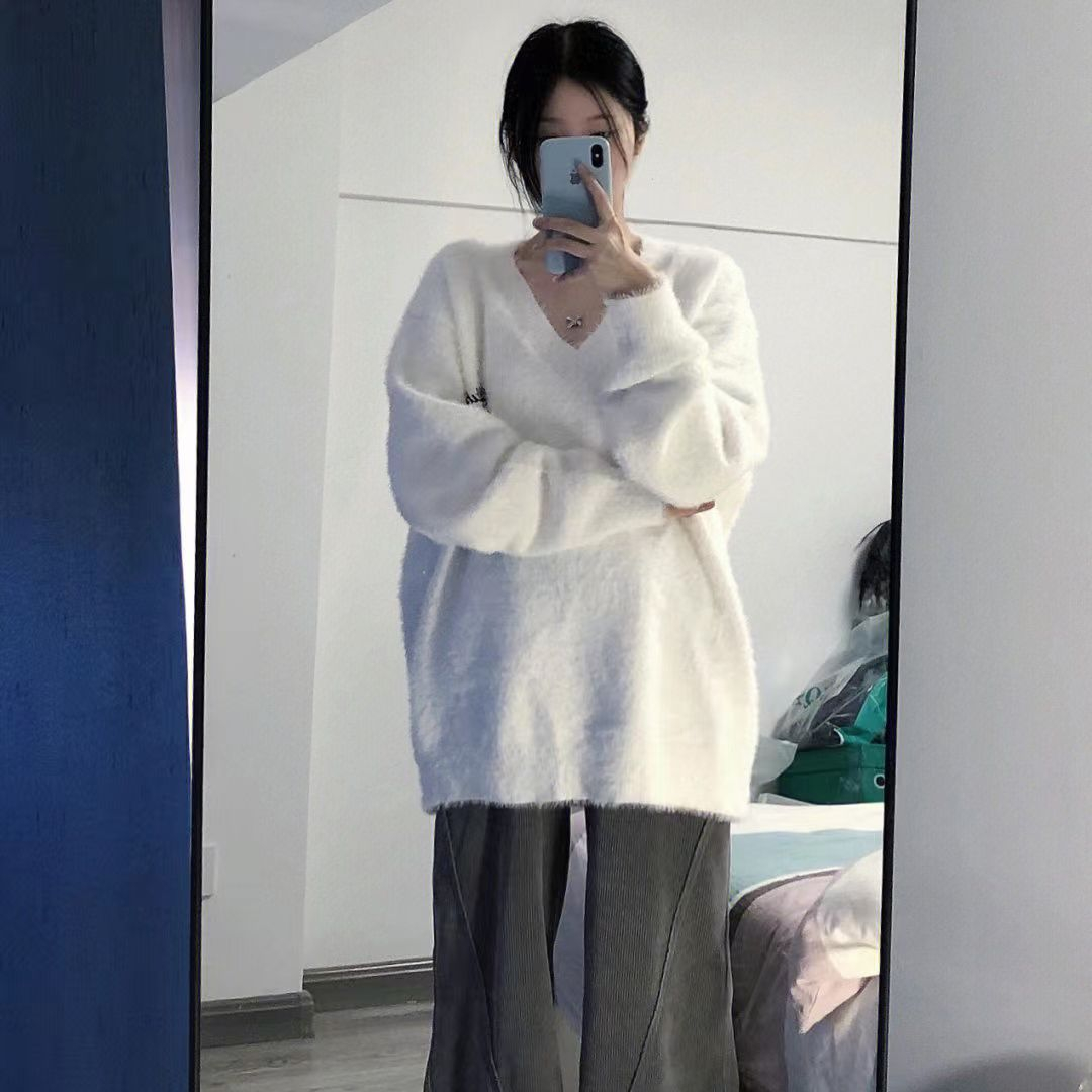 Imitation Sable Fur White V-Neck Sweater Women's Autumn Winter 2024 New Lazy Style Knitted Top 