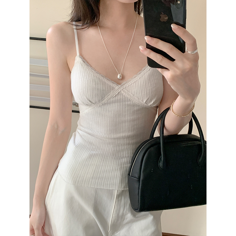 Real shot of white inner sexy lace suspenders for women in autumn and winter thickening and slimming hot girl bottoming tops
