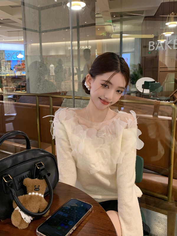 French gentle swan neck embroidered floral mesh splicing knitted long-sleeved bottoming shirt