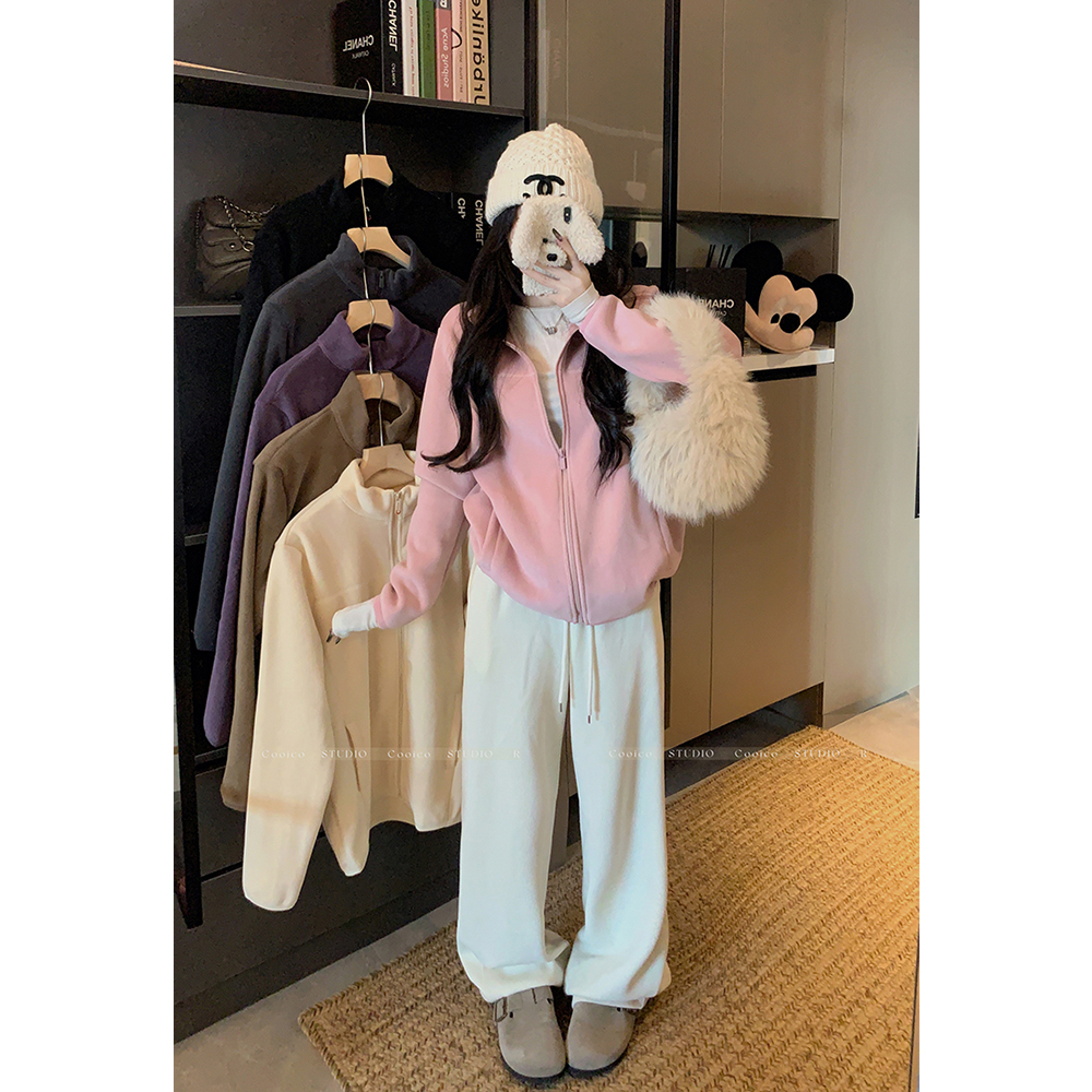 Real shot!  2024 autumn and winter new style soft, comfortable, velvet and thickened, western style, versatile, warm and small jacket for women