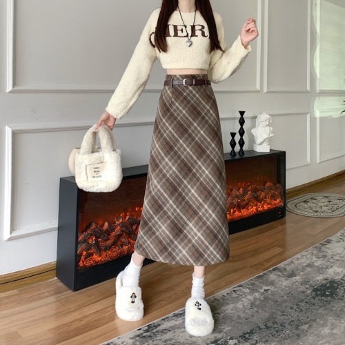 Spring and autumn large size plaid mid-length woolen style skirt with Maillard style design