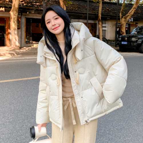 Real shot of horn button bread coat for women 2024 winter thickened down cotton coat, short loose version cotton jacket and cotton coat