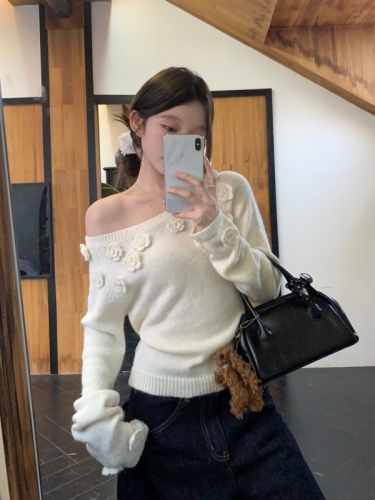 Real shot of three-dimensional flower pullover slanted shoulder sweater for women in autumn and winter, lazy high-end retro knitted sweater