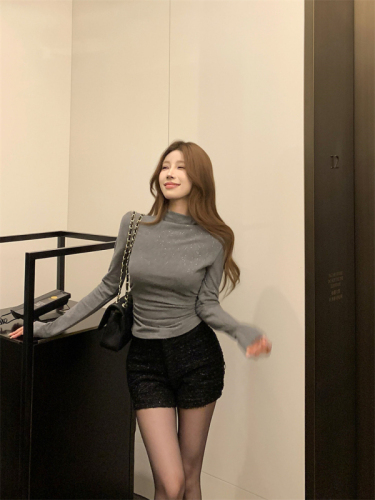 Actual shot ~ Gray long-sleeved half-turtle collar bottoming shirt for women early autumn new high-end slim sexy inner top