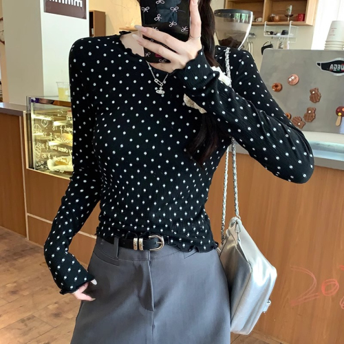 Actual shot of 65 cotton, 30 polyester, 5 spandex, autumn new polka-dot fungus edge round neck long-sleeved T-shirt for women