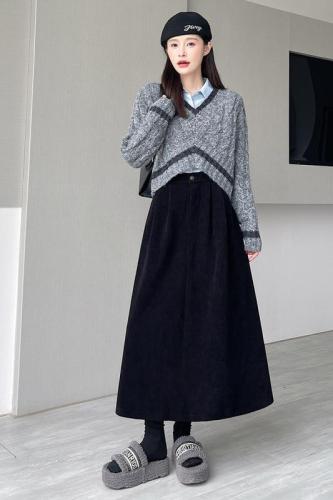 Real shot of college style high-waisted corduroy skirt for women 2024 autumn new A-line mid-length skirt