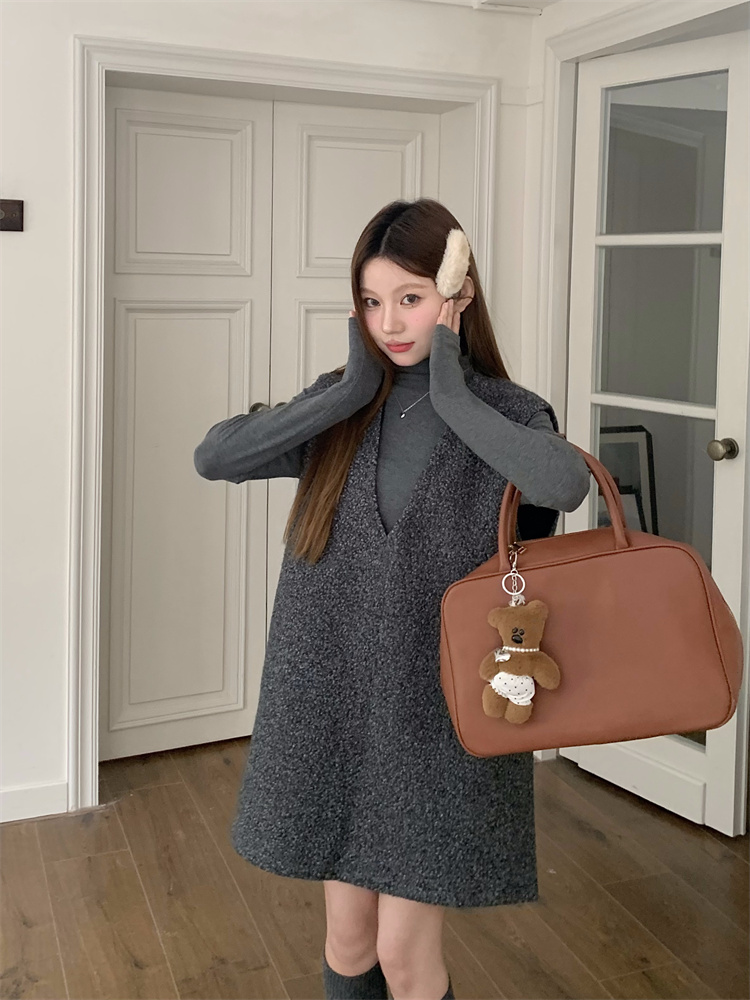 Real shot!  Woolen V-neck mid-length tank top dress for women Korean style versatile woolen skirt for little people