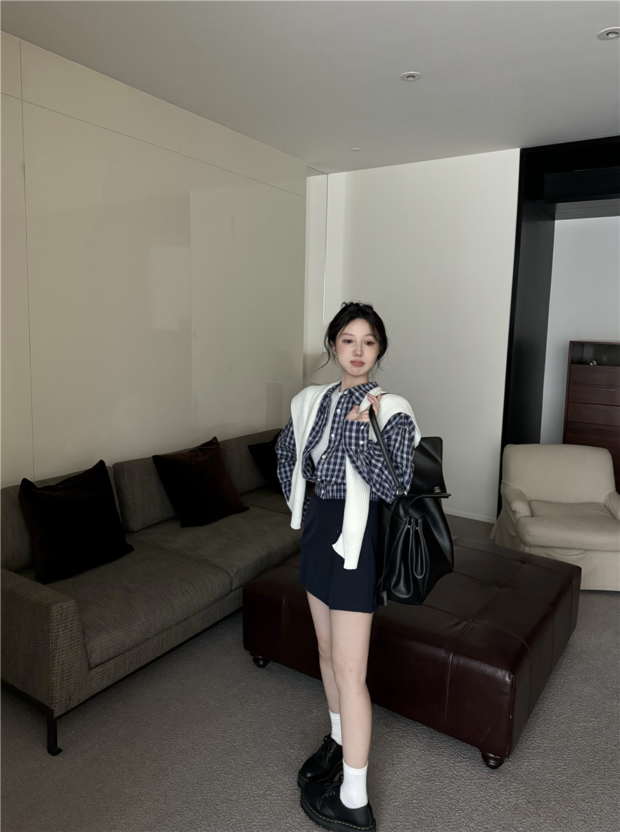 Real shot of American retro polo collar plaid shirt, skirt and shawl three-piece set