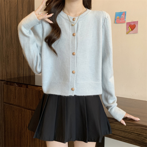 Real shot of autumn and winter Korean style round neck sweet single-breasted cardigan coat arctic velvet knitted long-sleeved top for women