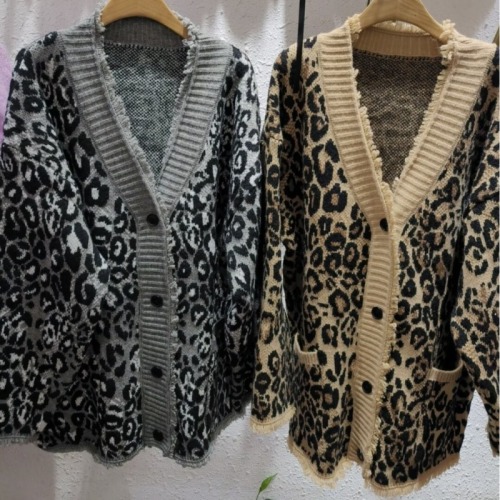 2024 Autumn and Winter New Leopard Print Contrast Color V-neck Knitted Tassel Long-Sleeved Lazy Style Korean Style European Sweater